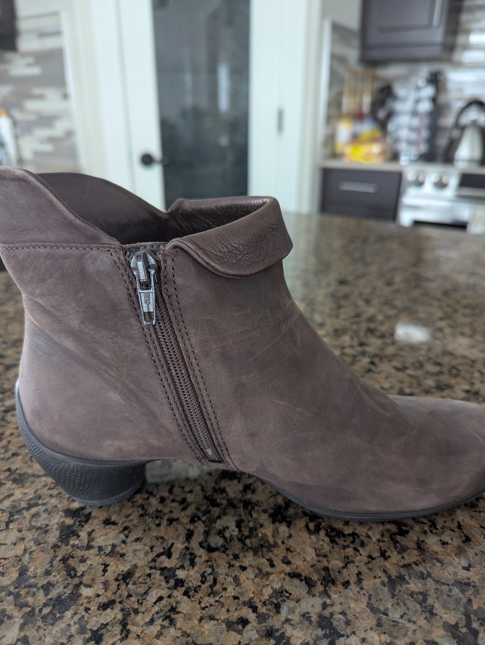 Boots - Picture 6 of 7